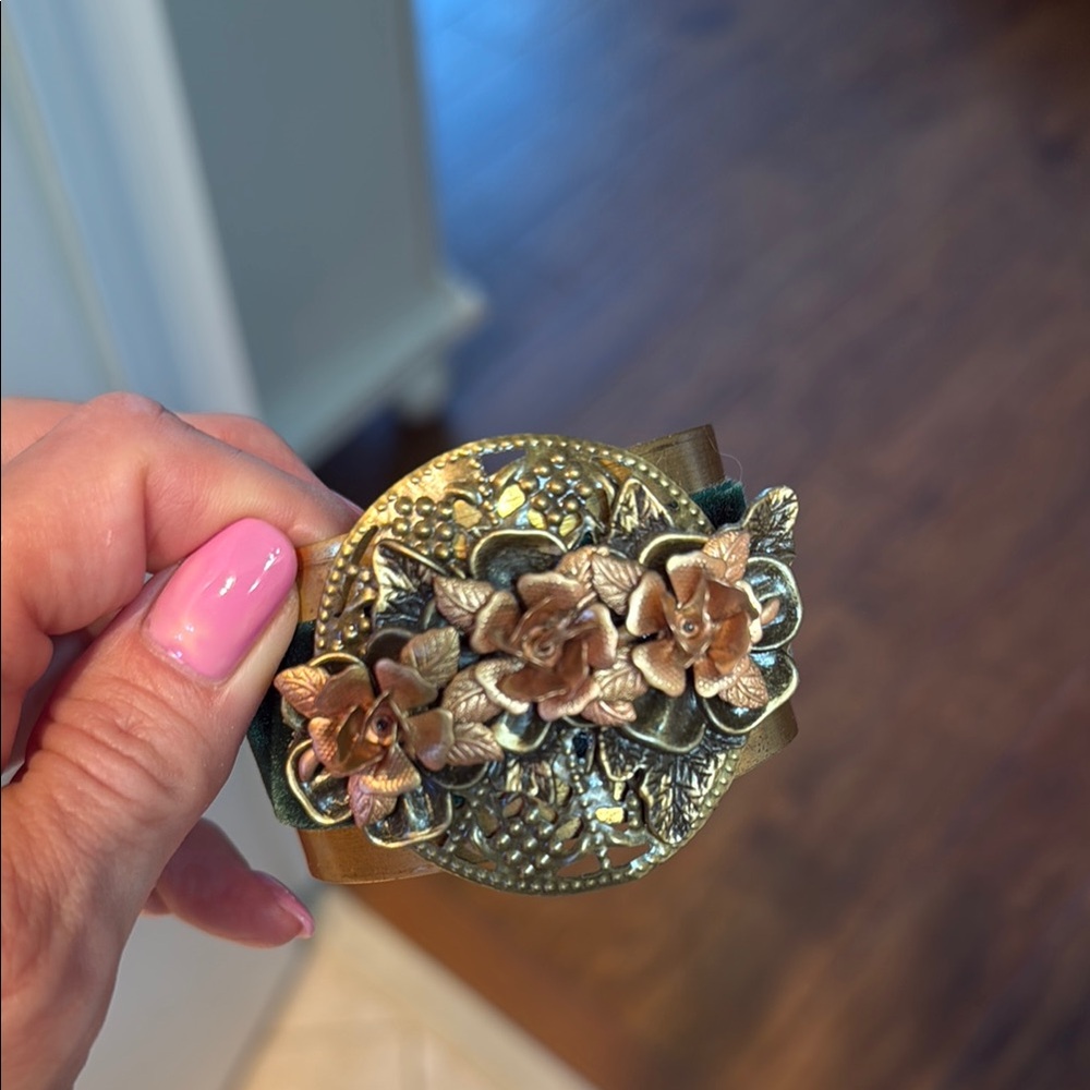 J Peterman adjustable bracelet gold with green velvet and copper colored roses